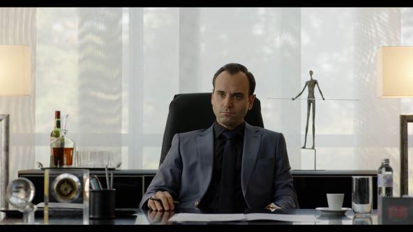 DRŽAVNI SLUŽBENIK - Promo (8).jpg