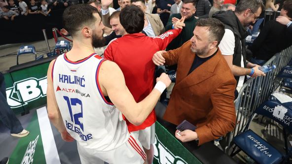 Nikola Kalinić i Željko Drčelić se pozdravljaju posle derbija
