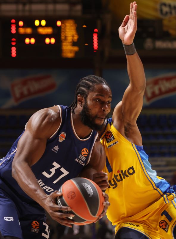 Semi Odželeje na Valensija Makabi