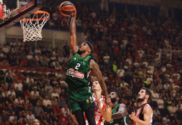 Lorenzo Braun zakucava na Zvezda Panatinaikos