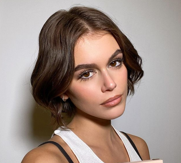 kratki bob kaia gerber