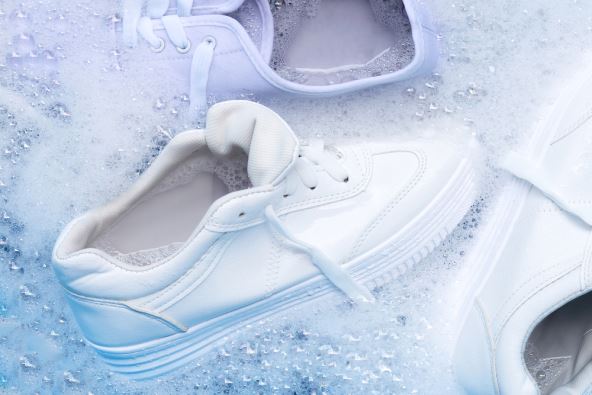 Izrazito prljave patike možete prethodno potopiti i istrljati.