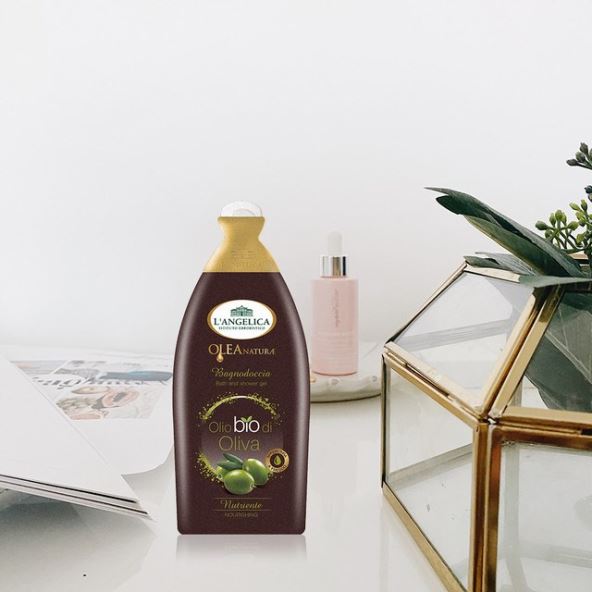 uljana-kupka-najbolja-tusiranje-nega-telo-suva-koza