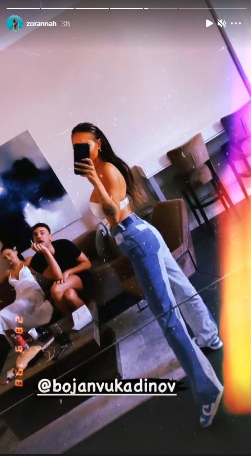 zorana sa zalizanom kosom