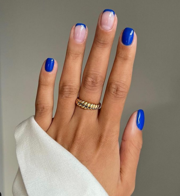 Prvi korak u stavljanju gel laka je prajmer koji se ne suši u lampi.