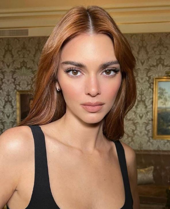 Kendal se nedavno pohvalila novom nijansom kose