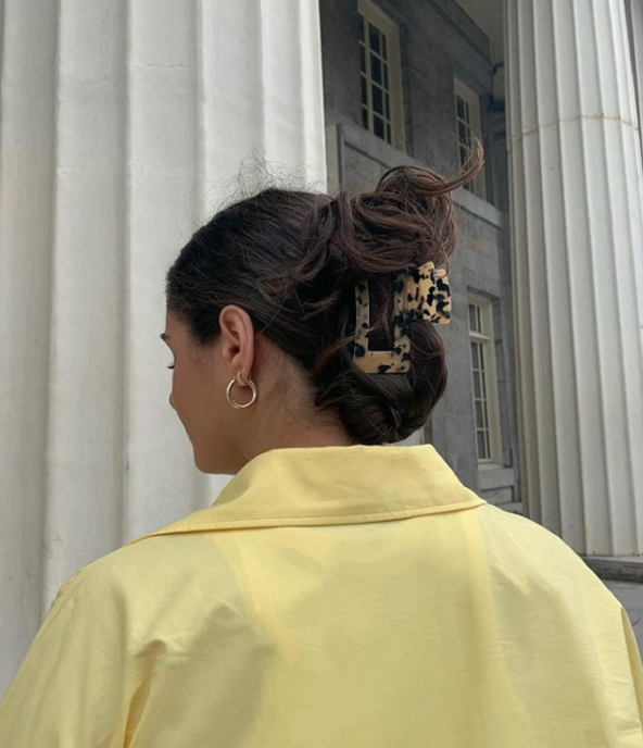 Stilizovanje kose šnalom je jednostavno.