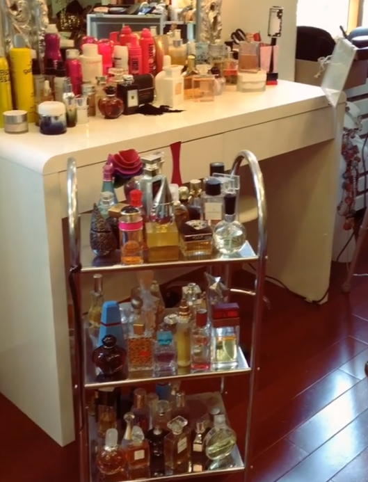 jelena karleuša obožava parfeme.