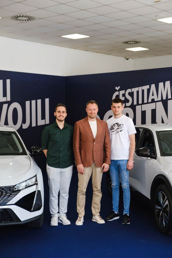 Foto 1_LAV nagradna igra „Živi bili, auto osvojili“ copy.jpg