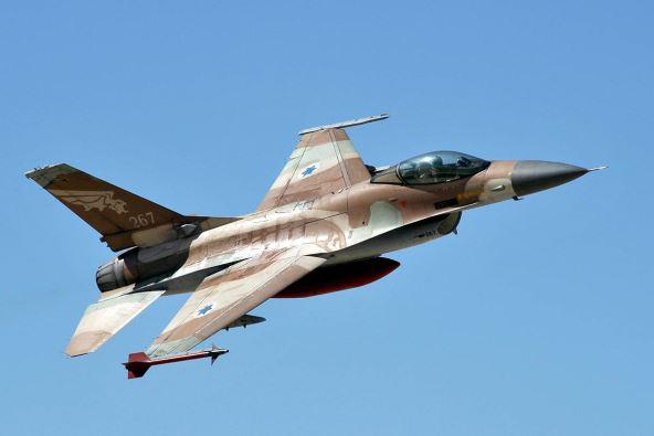 izraelski vojni avion.jpg