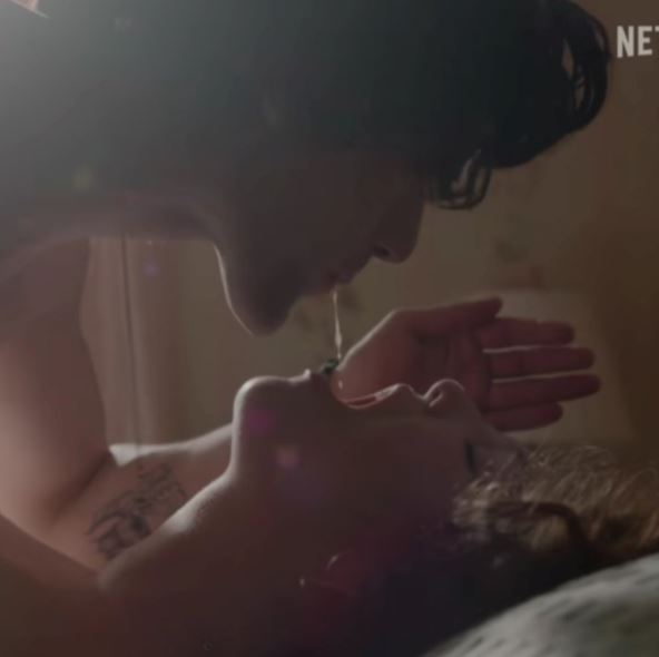 Scena iz filma Too Much