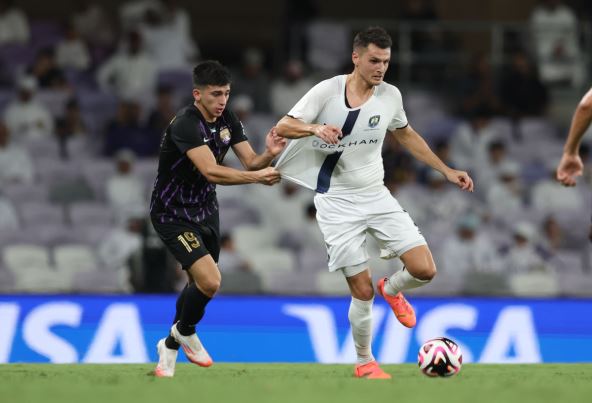 Adam Mičel u Oklandu