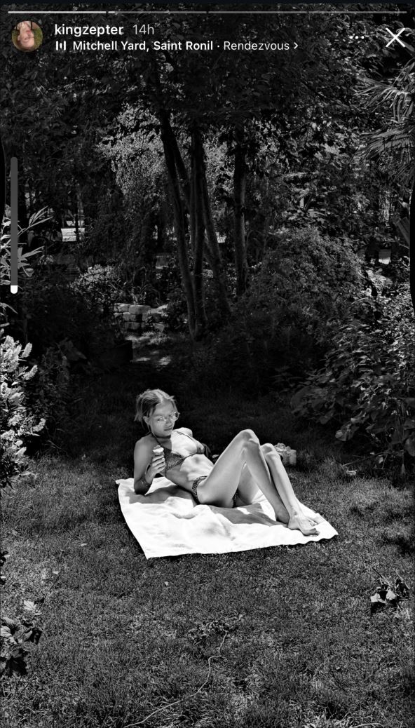 Ema Cepter u kupaćem