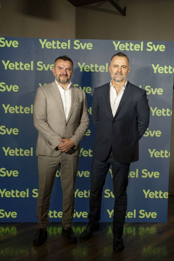 Aleksandar Bogdanović i Mike Michel copy.jpg