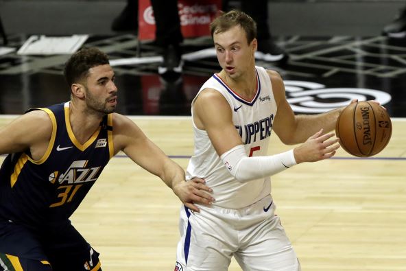 Luk Kenard u dresu L.A. Klipersa.