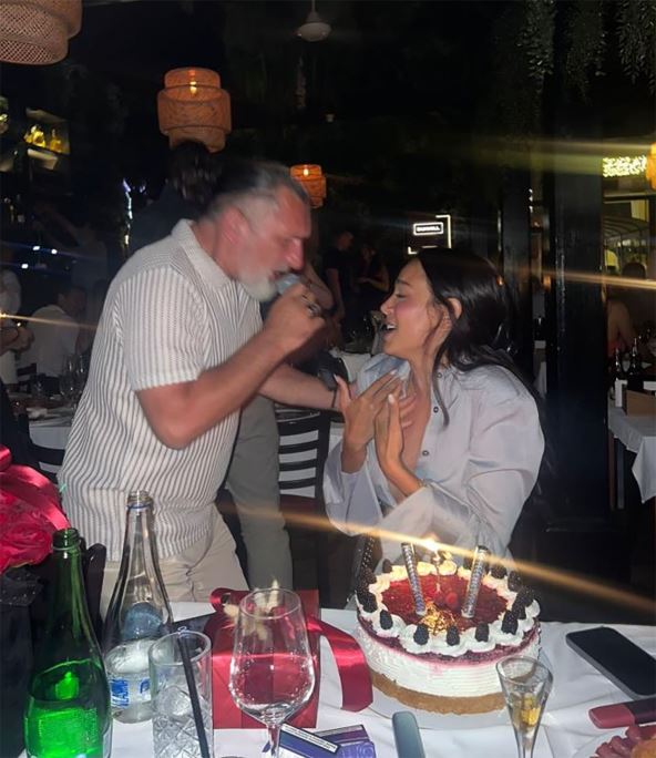 Saša Lazarević Kudra peva Editi za rođendan