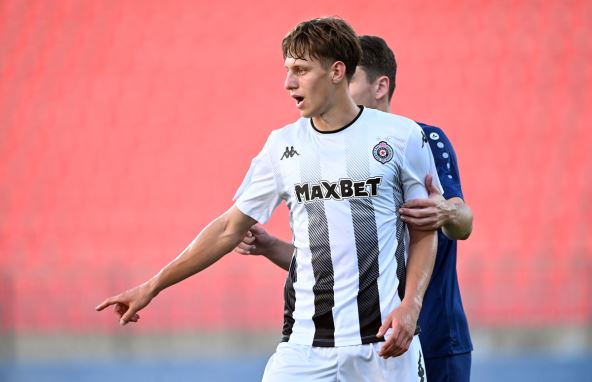 Ognjen Ugrešić na utakmici Partizan Rodina