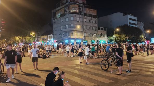 Blokiran Bulevar oslobođenja u Novom Sadu (3).jpg