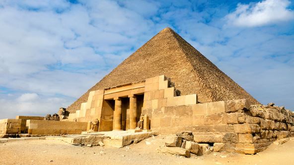 Piramide u Gizi (2).jpg