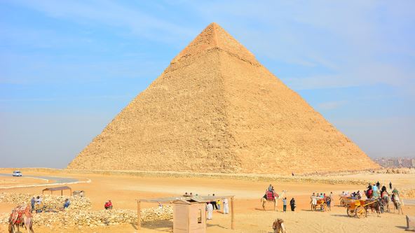 Piramide u Gizi (3).jpg