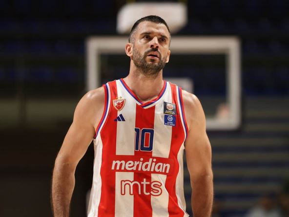Branko Lazić na meču Crvene zvezde