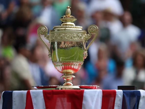 Trofej Vimbldon na zastavi Velike Britanije