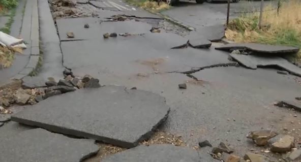 Nevreme odnelo asfalt na Dušanovcu  (1).jpg