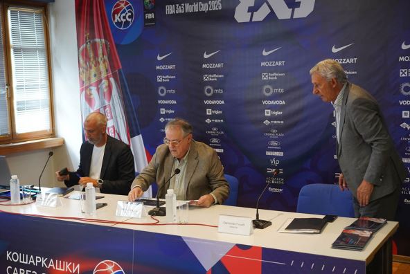 Nebojša Čović i Svetislav Pešić konferencija u Kući košarke (1).jpg