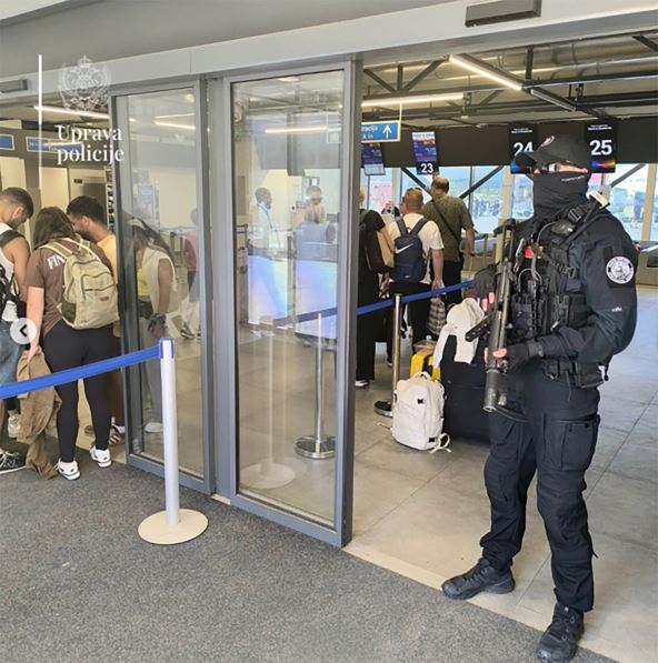 Pojačane mere bezbednosti na Aerodromu Tivat (2).jpg
