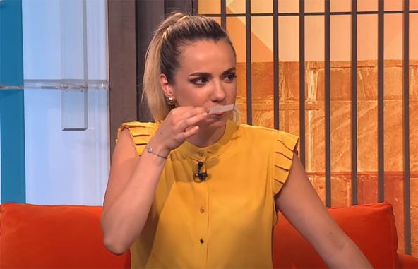 Branka Lasković pomirisala papirić sa parfemom pljuvačke i znoja