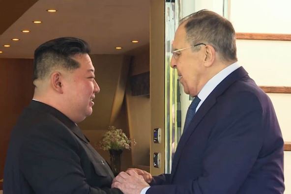 Lavrov i Kim Džong Un (4).jpg