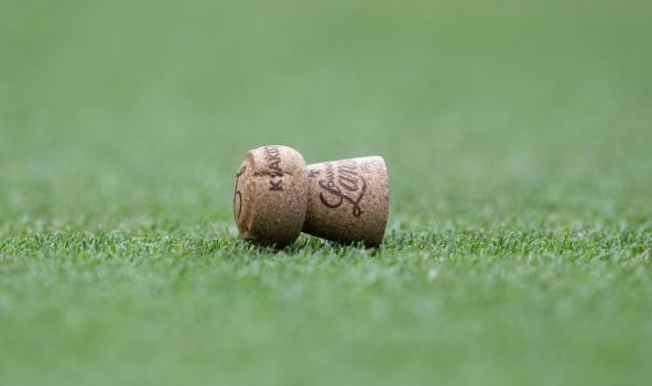 Čep šampanjca na Vimbldonu