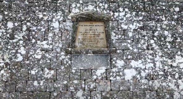 Piramide u Škotskoj 4.jpg