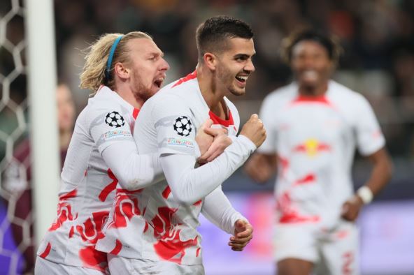 Andre Silva slavi gol za Red Bul Lajpcig sa Emilom Forsbergom