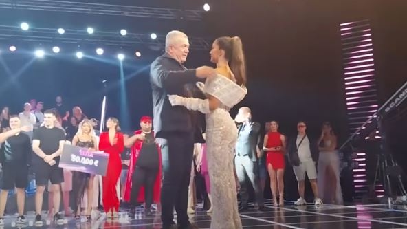 Anđela Đuričić grli oca Veliša na finalu Elite 8