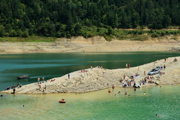 Zaovinsko jezero 2.jpg