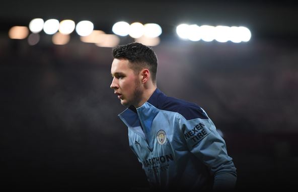 Džejms Traford u opremi Mančester sitija.