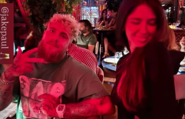 Đina Džinović uživa u Monte Karlu sa Džejkom Polom