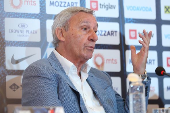 Svetislav Pešić na konferenciji za medije u Beogradu