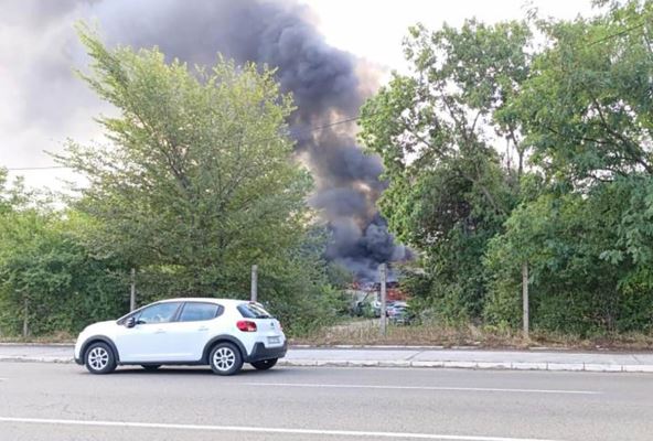 Požar u Zemunu (1).jpg