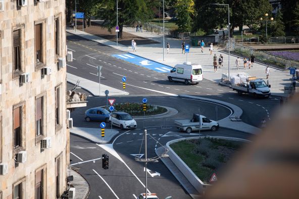 Novi kružni tok na Trgu Nikole Pašića