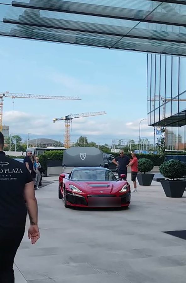 Auto Luke Dončića (1).jpg