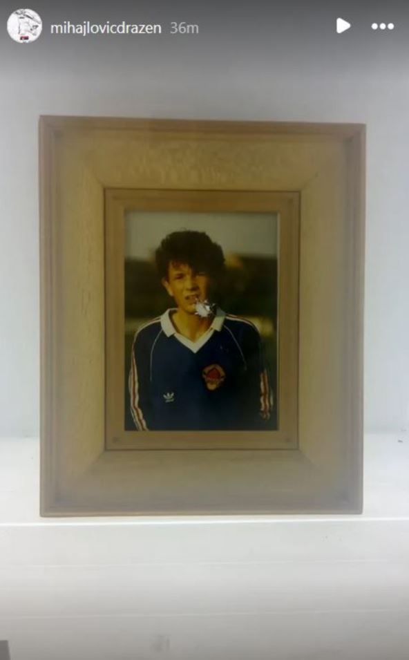 Siniša Mihajlović metak u fotografiji