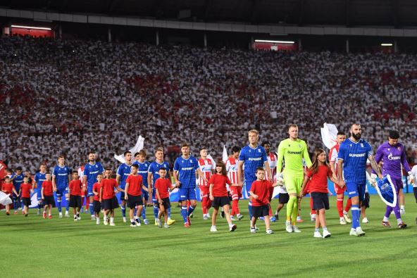 Crvena Zvezda - Leh (1).jpg