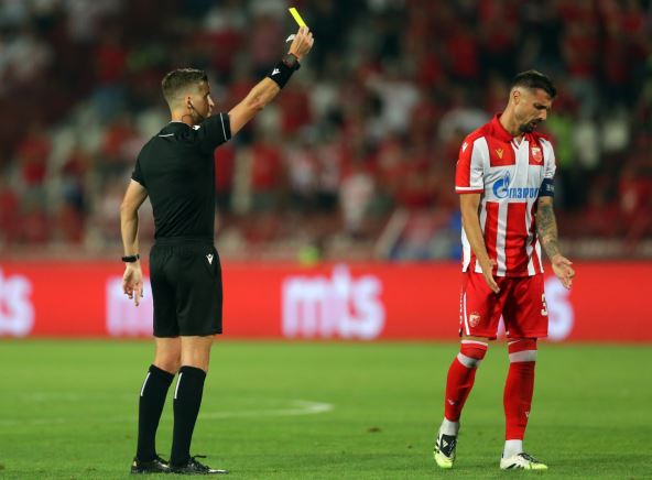 Rade Krunić dobio crveni karton protiv Leha