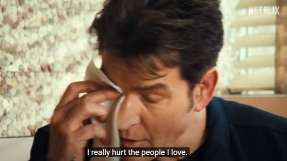 Čarli Šin plače u dokumentarcu