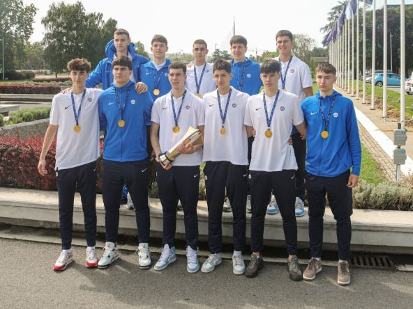 Košarkaši Srbije u16 (5).jpeg