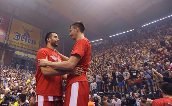 Branko Lazić i Nemanja Dangubić slave titulu sa Delijama