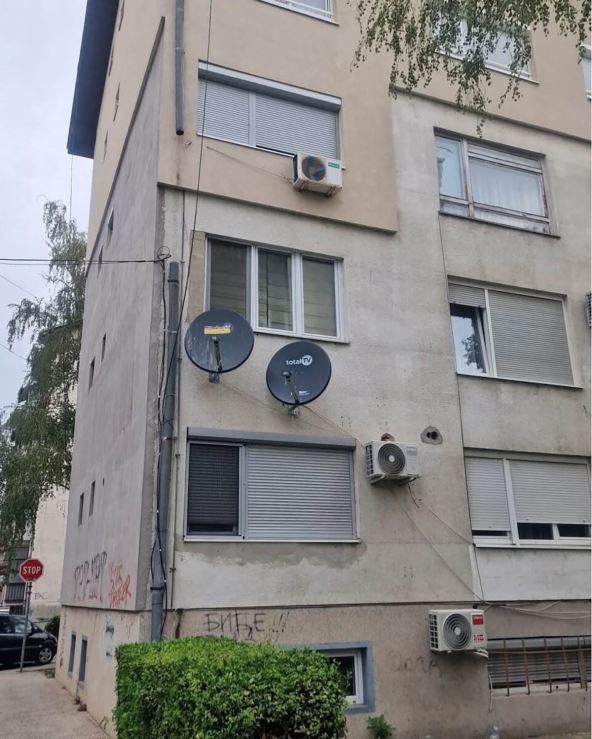 Policajac pao sa četvrtog sprata  (4).jpg