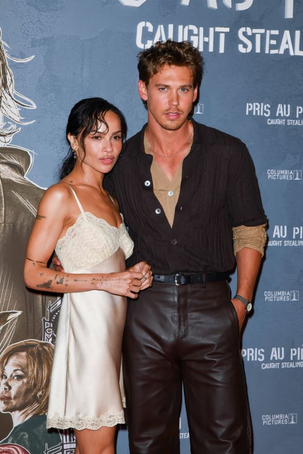 Zoe Kravic i Ostin Batler na crvenom tepihu